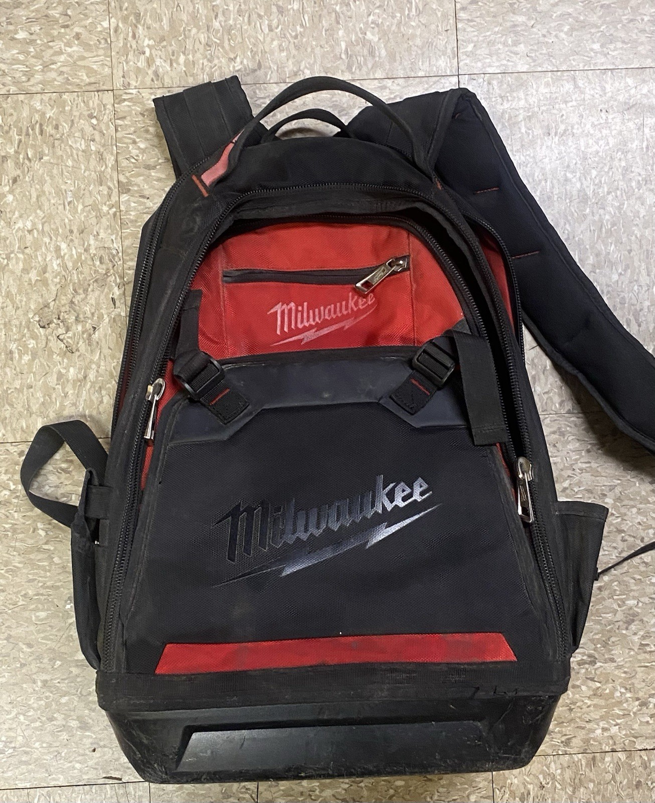 New Milwaukee 48-22-8200 Jobsite Backpack