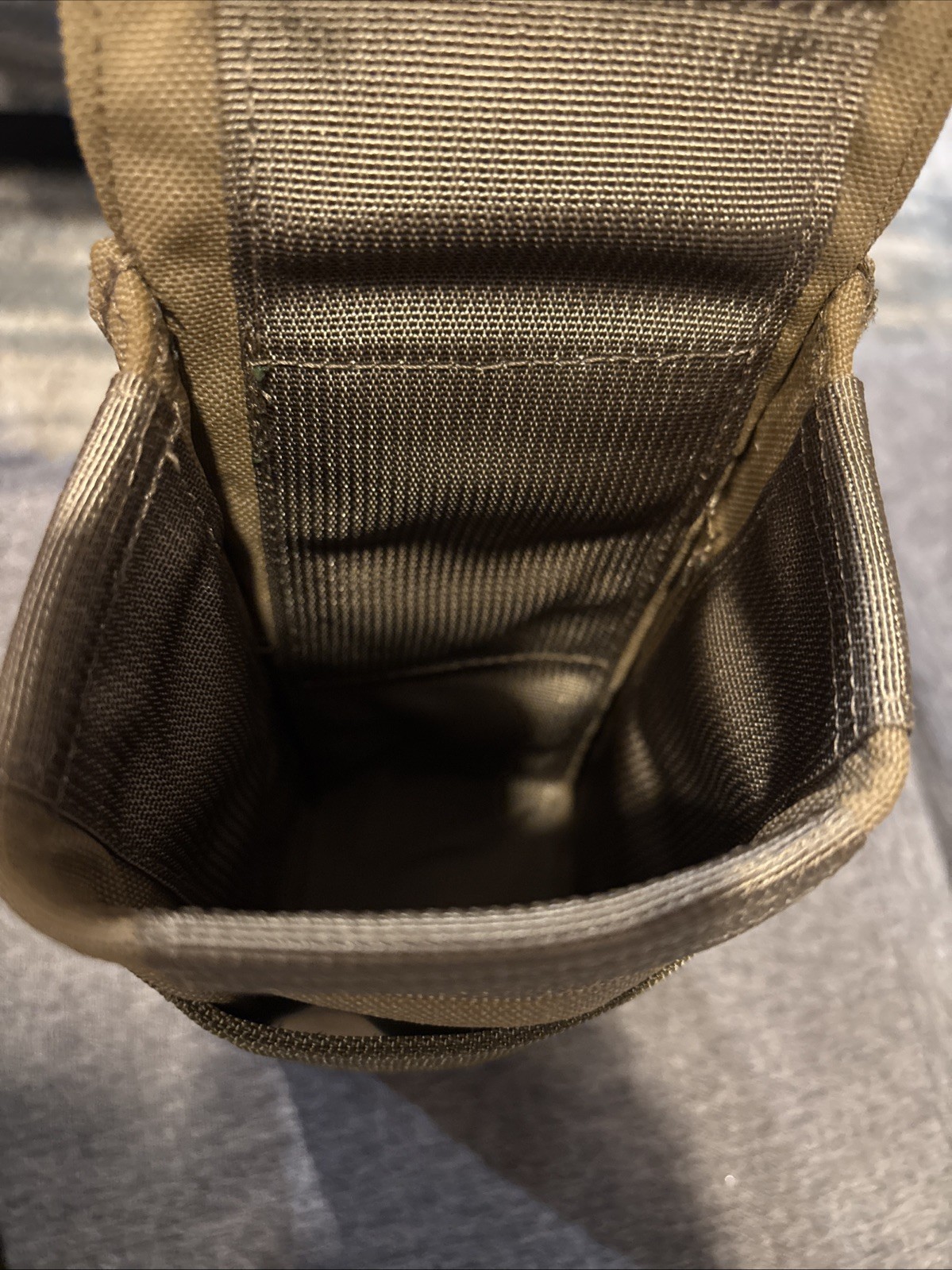 ATLAS 46 Aims Tan Vertical Fastener Pouch