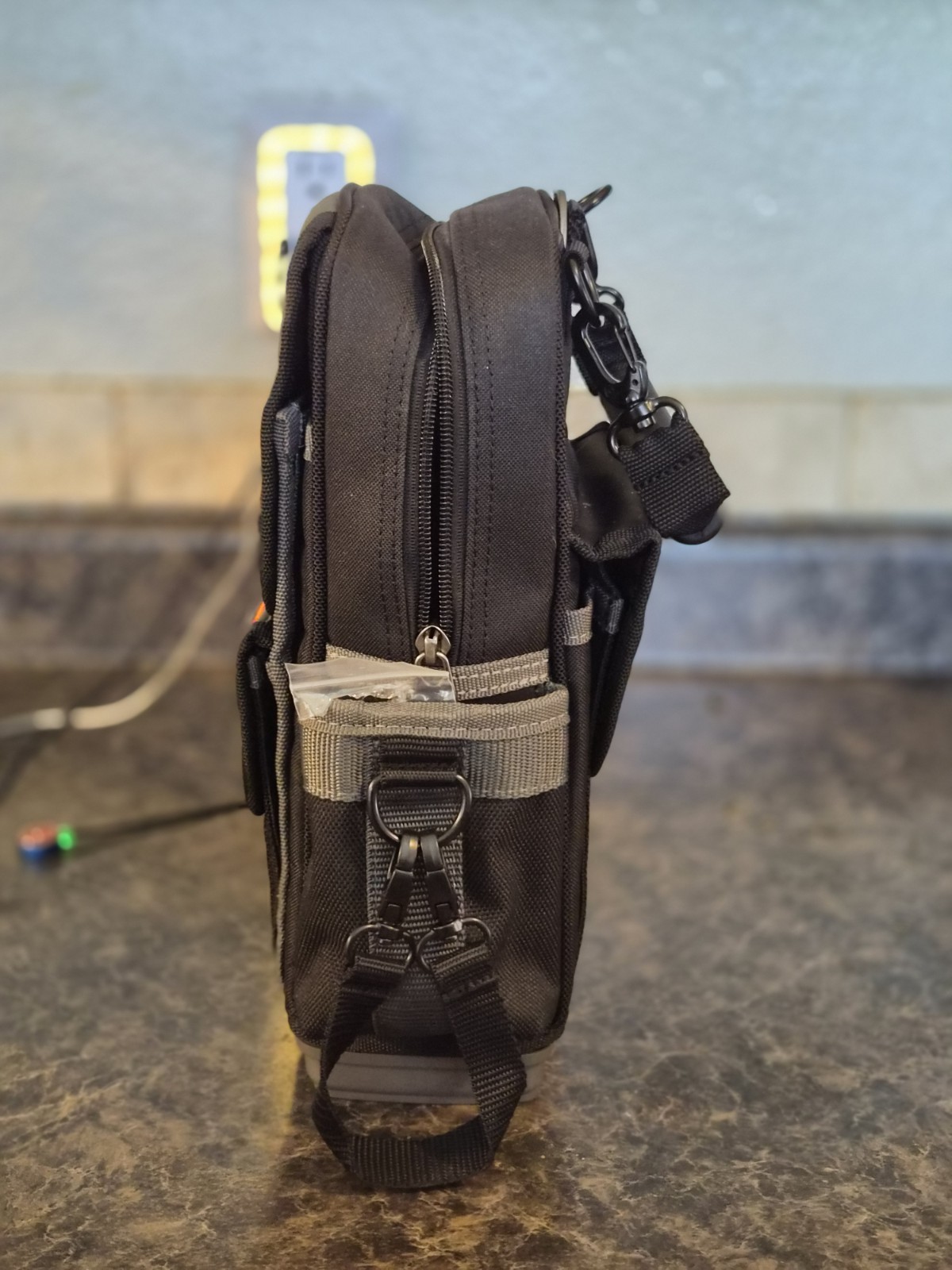 Veto Pro Pac MB2B Tech Series Small Nylon Tool Bag w/ Handle Black/Gray