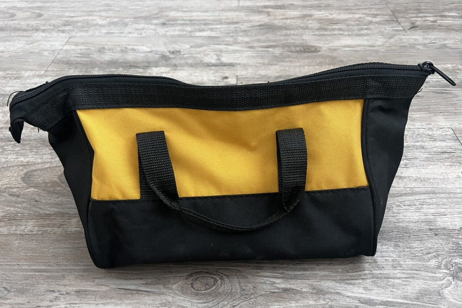 Dewalt Tool Bag 11 x8.5 Dewalt N294699