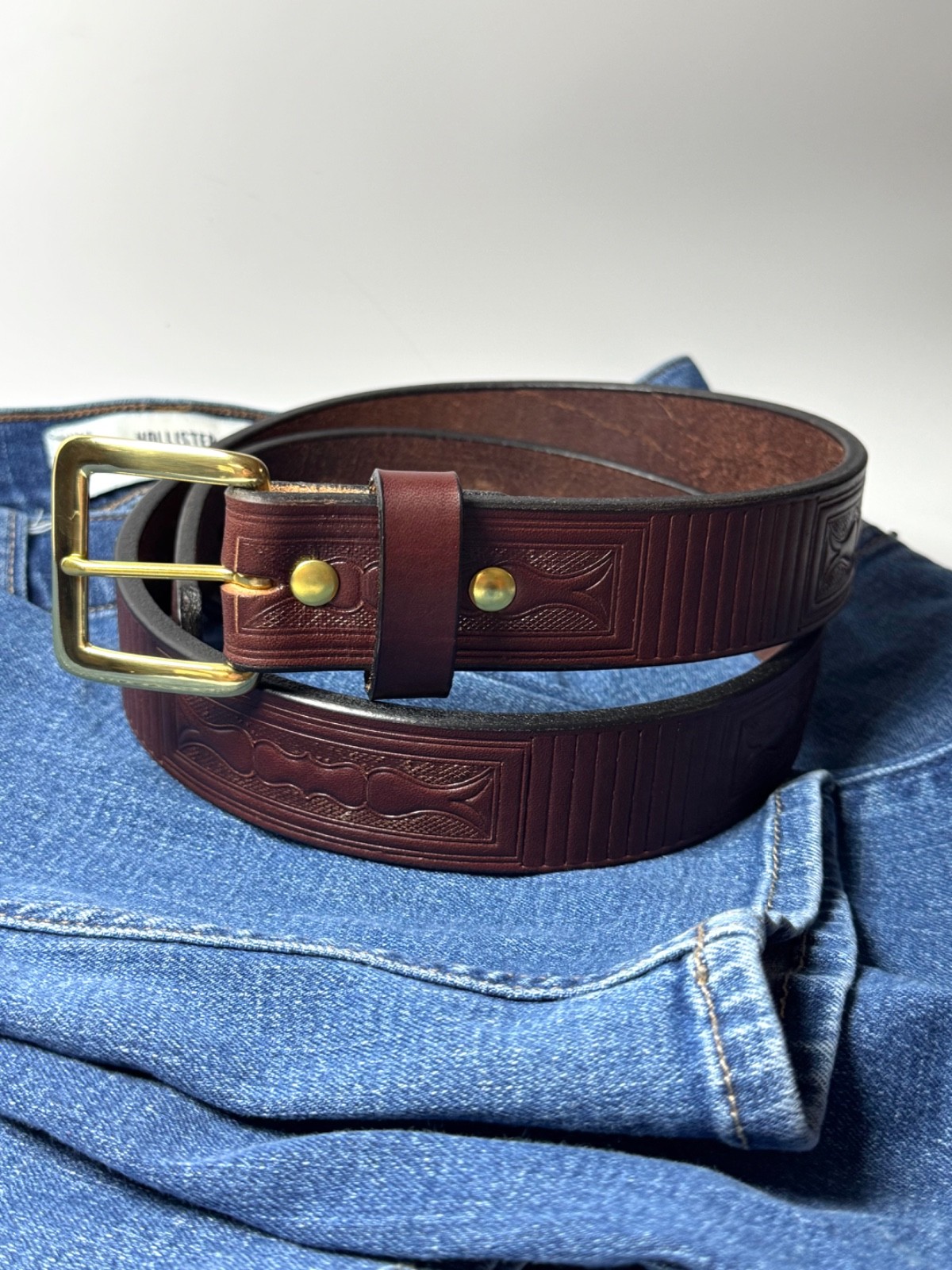 Boxed Brown Premium Heavy Leather Belt — Amish Handcrafted