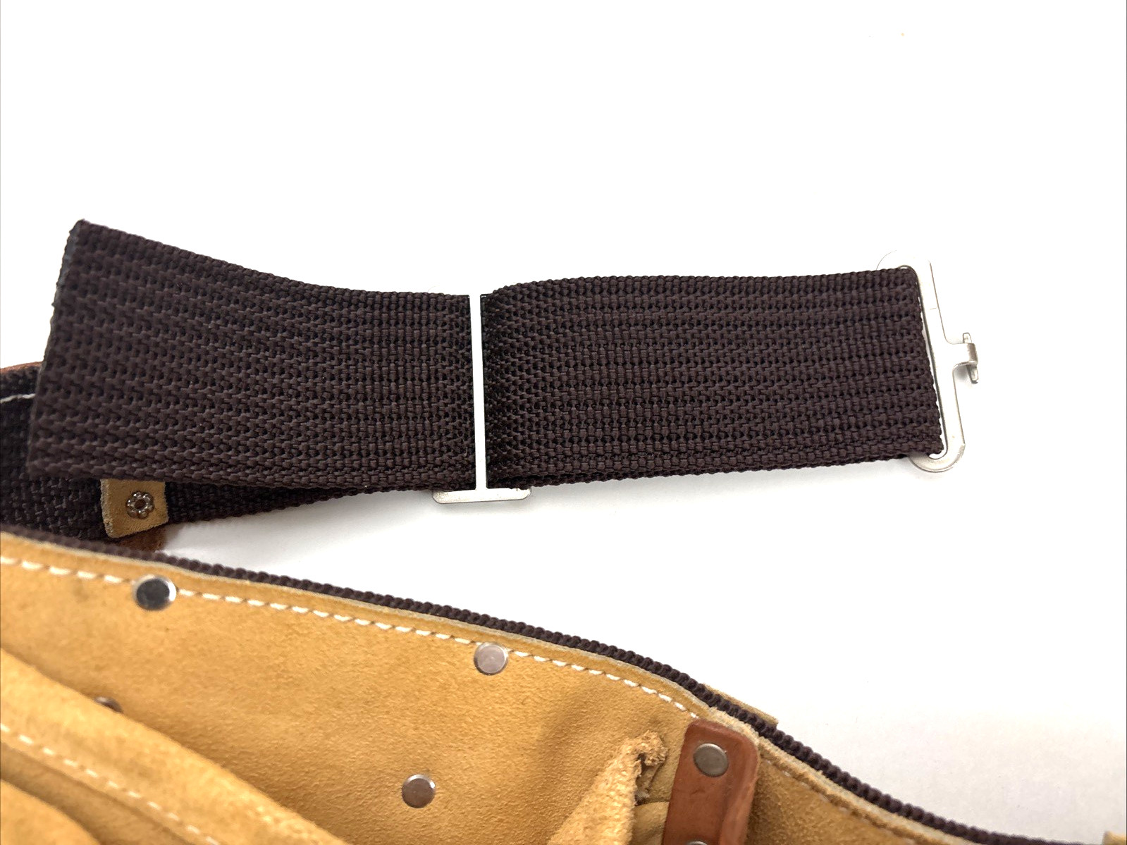 Carpenter LEATHER TOOL BELT/POUCH Custom Leathercraft CLC H427X Barely Used EUC