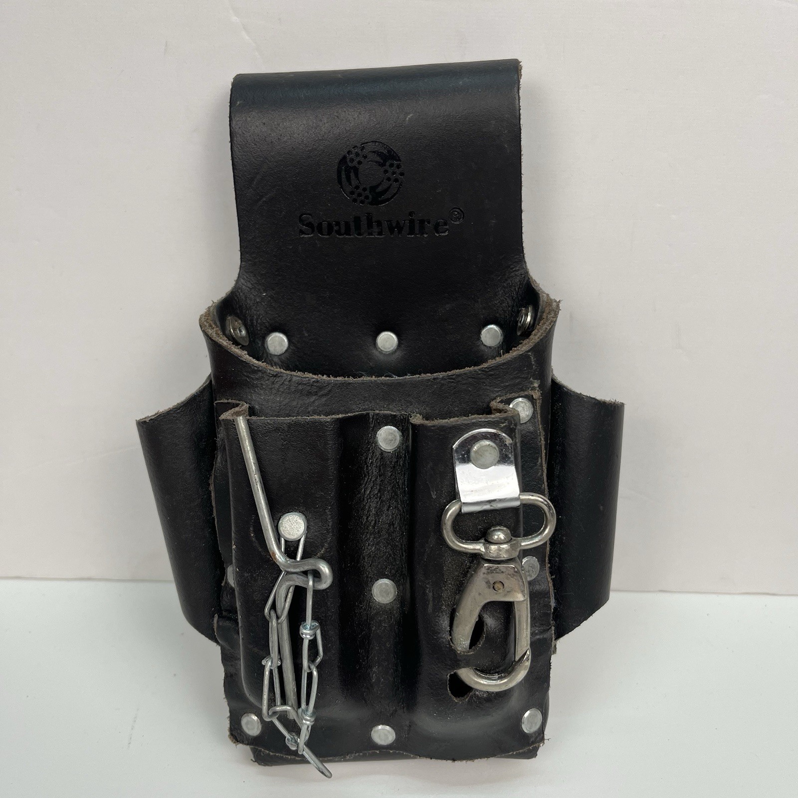 Southwire POUCH4 Leather Tool Pouch 5 Pocket Pouch + Electrical Tape Chain USED