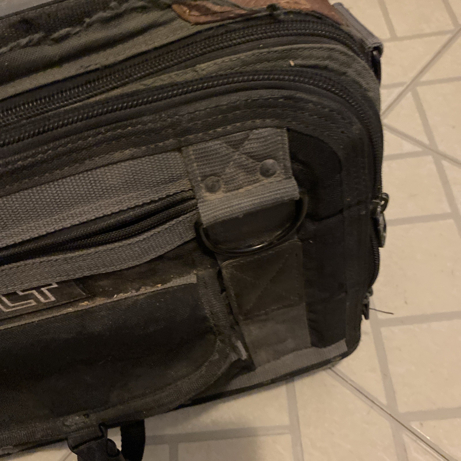 VETO PRO PAC LT ,looks Rough Missing Straps AS IS For Parts,READ