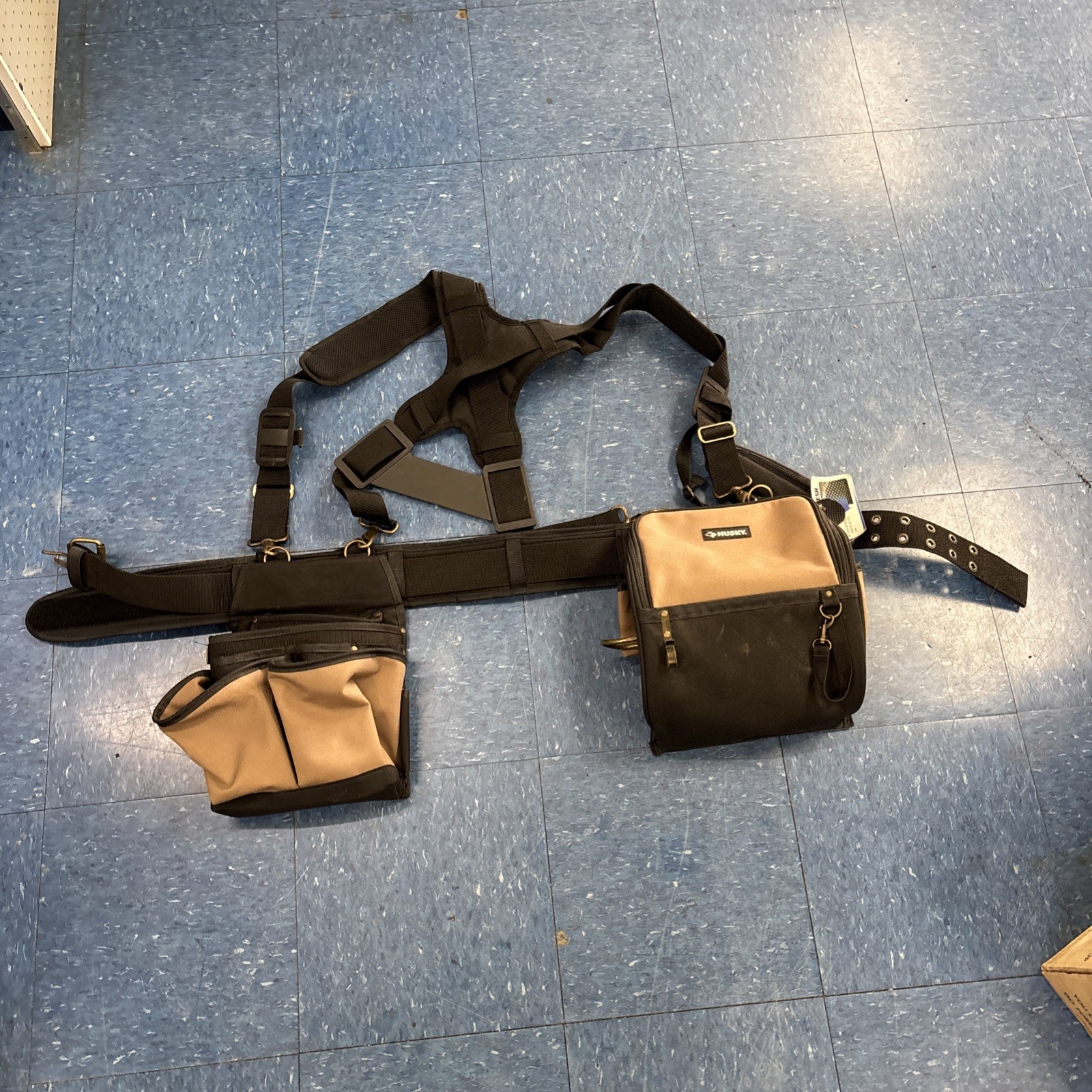 Brand New Old Stock Husky CONSGTRUCTION Tool Belt with Suspenders. Sturdy Breath