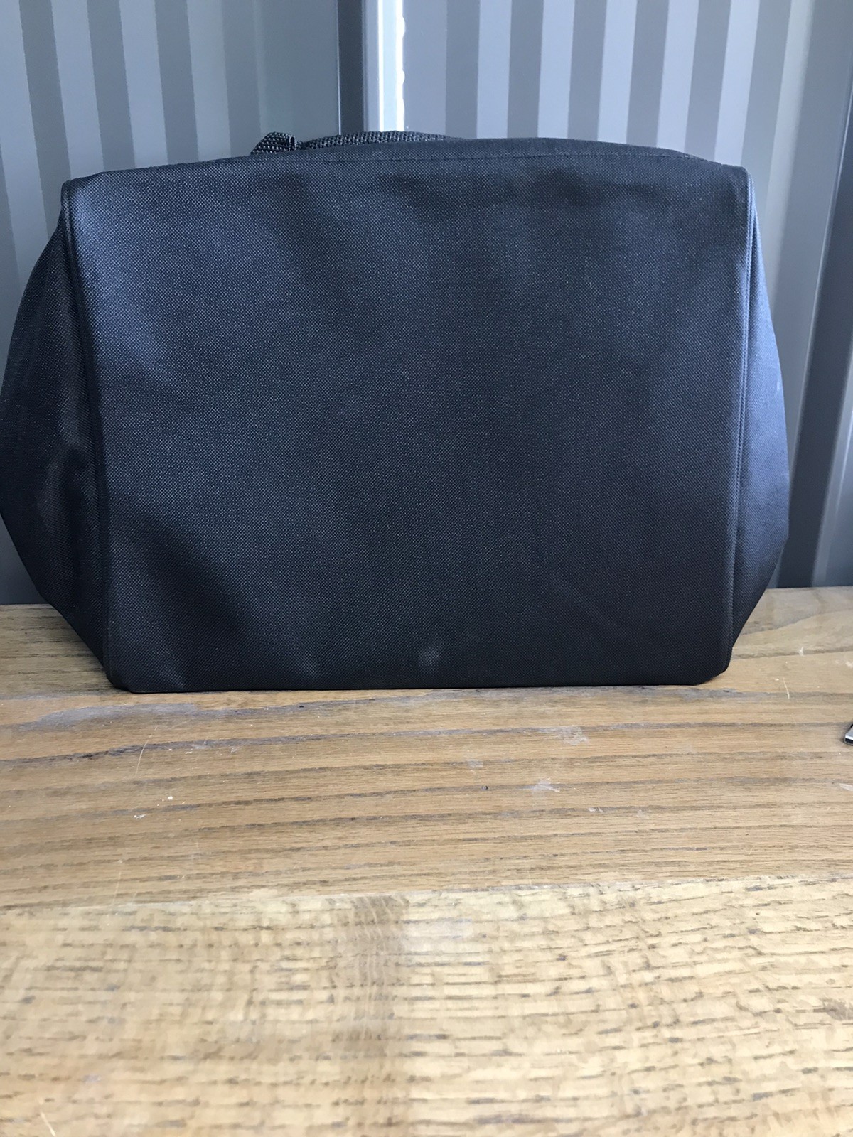 12X11X8 DEWALT TOOL BAG NEW FREE SHIPPING