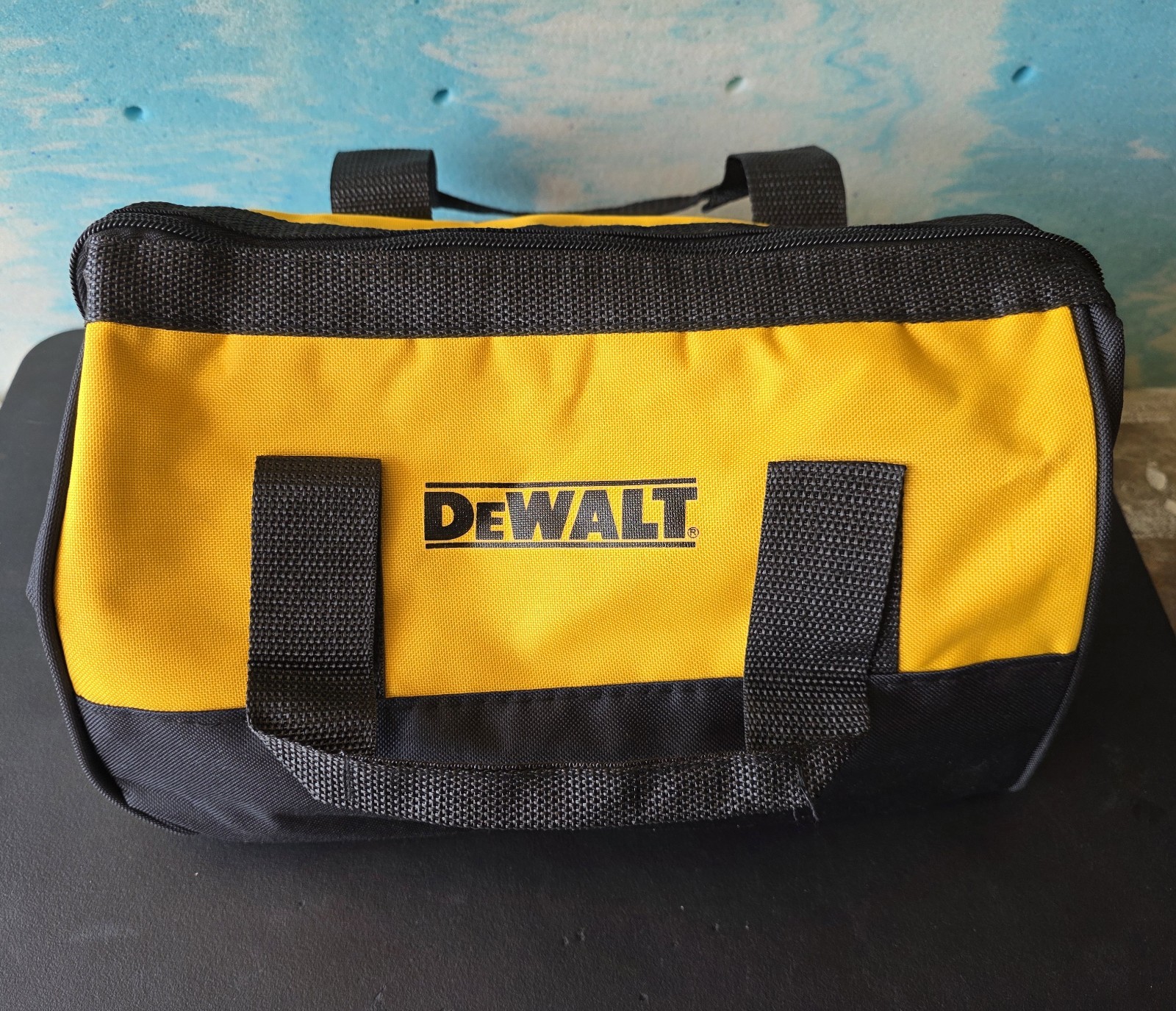 DEWALT 12″ Contractor Tool Bag. New Without Original Box.
