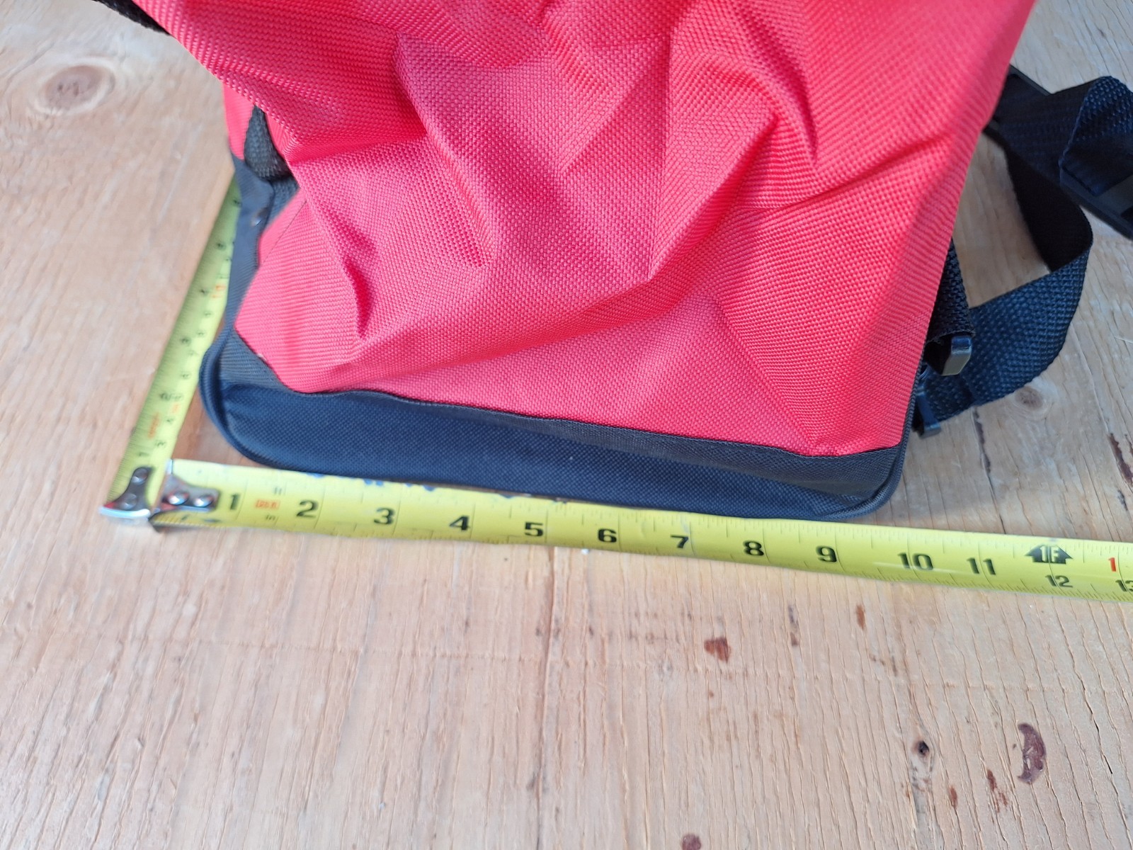 New Bauer 16 In. Tool Bag With 6 Pockets Heavy duty with shoulder strap