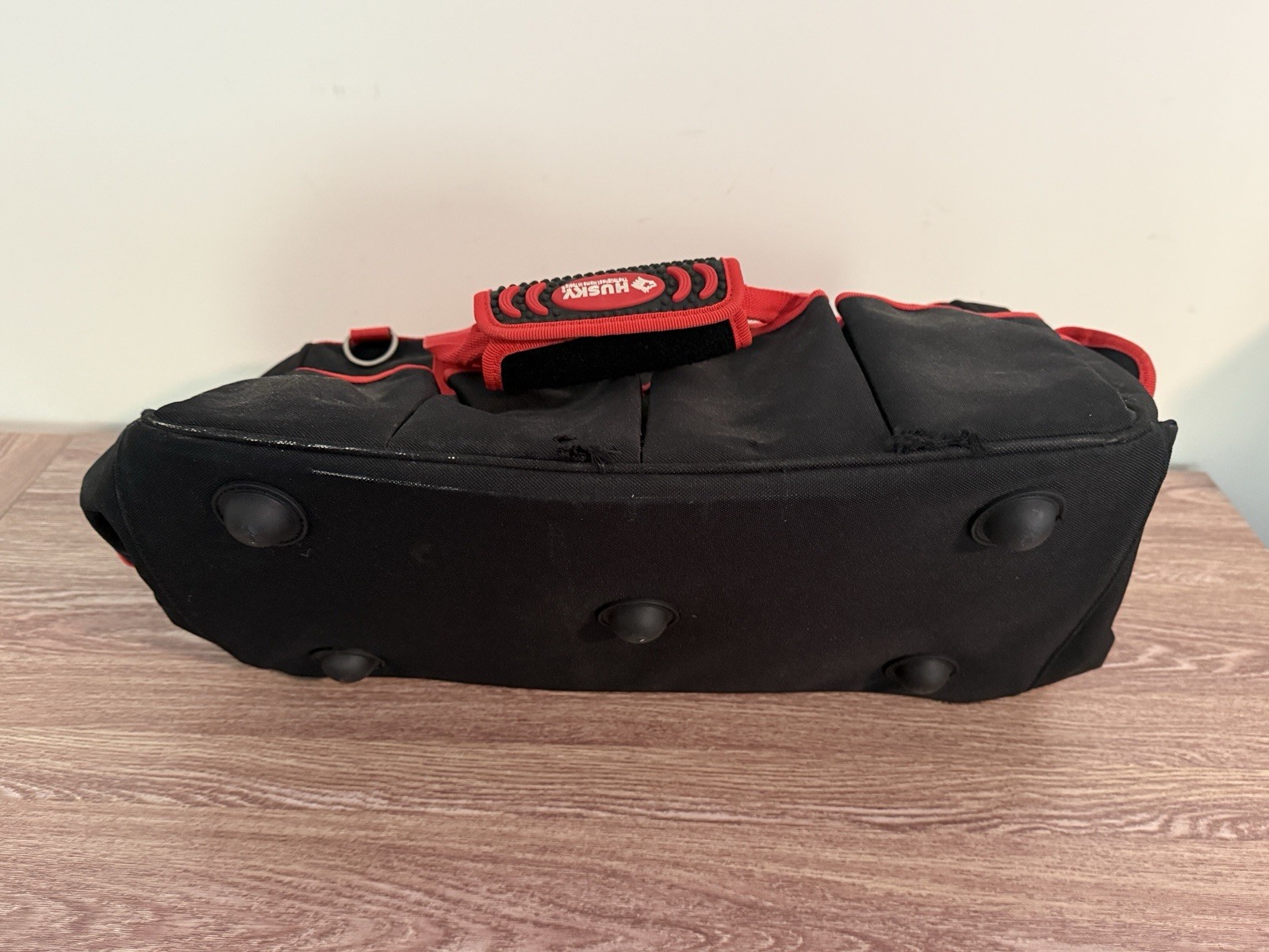 Husky 16 in. Large Mouth Tool Bag with Tool Wall Black And Red – Used