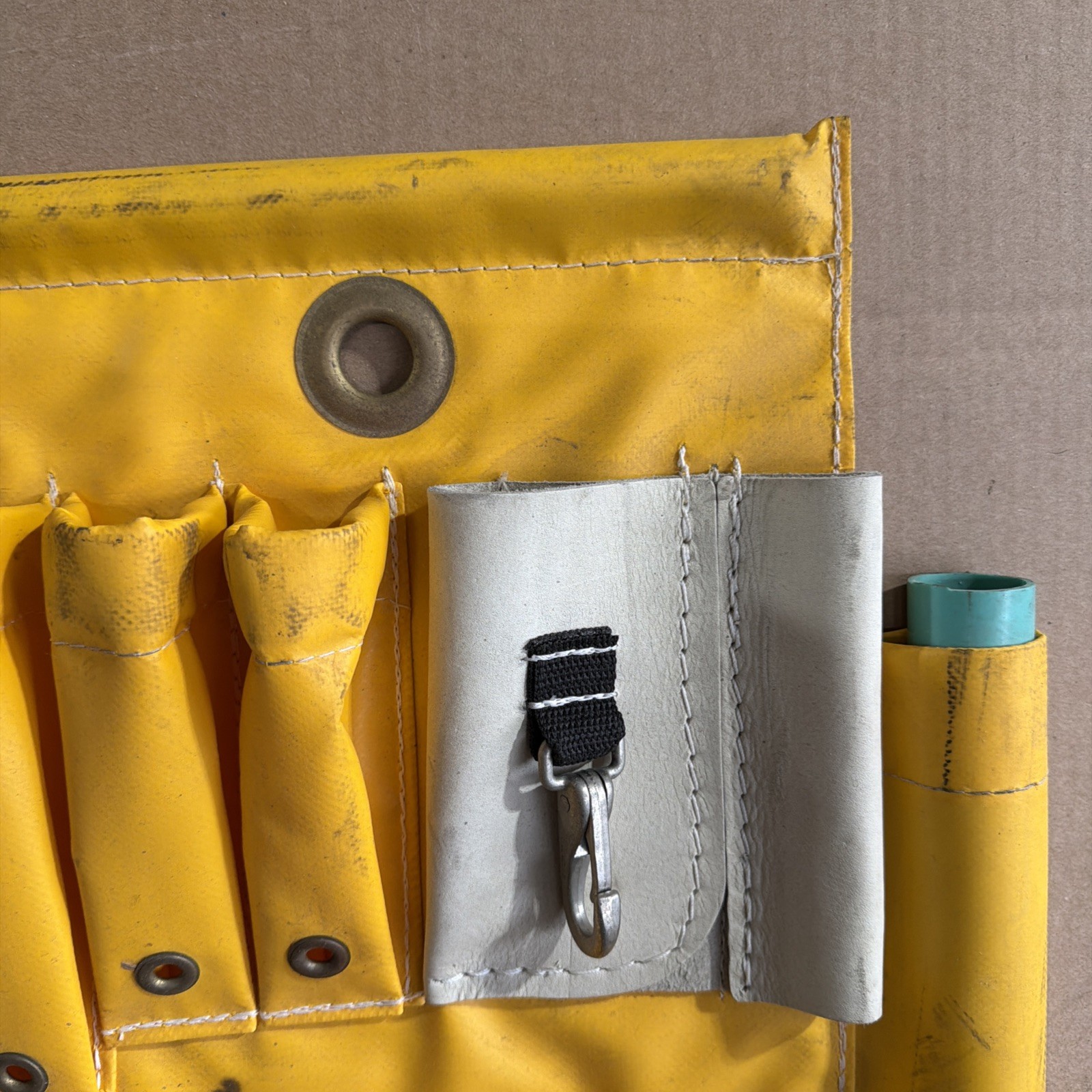 ESTEX 1829-DP Aerial Tool Apron Vinyl Coated Nylon and Canvas Used Surplus