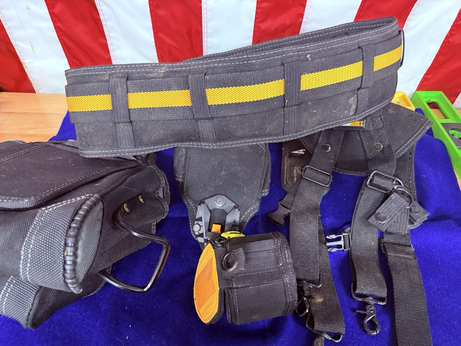 TOUGHBUILT TB-CT-111CP Contractor Tool Belt Set , 3 Pouches And Shoulder Harness