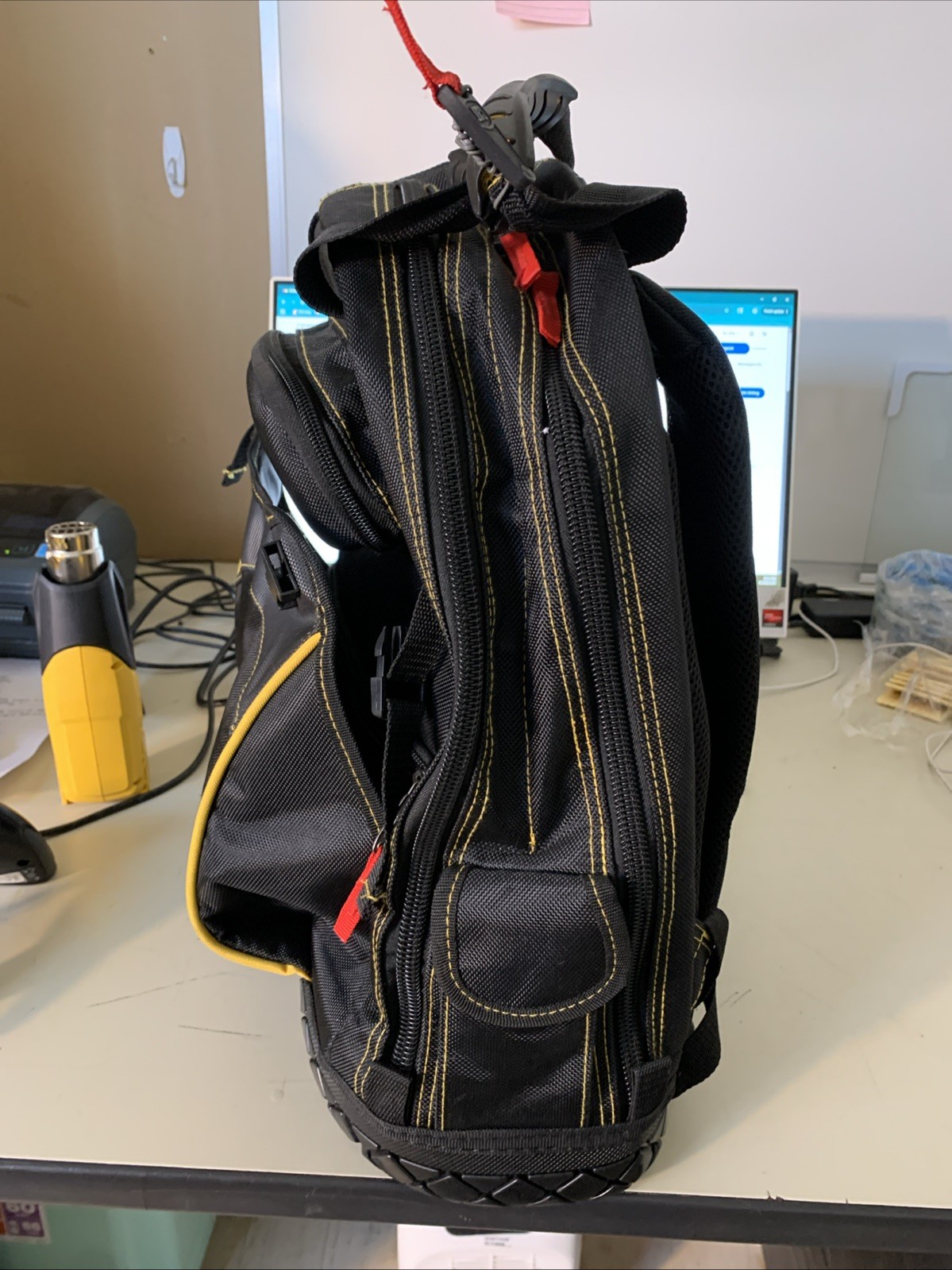 Cat 17 Inch Pro Tool Back Pack – 240052