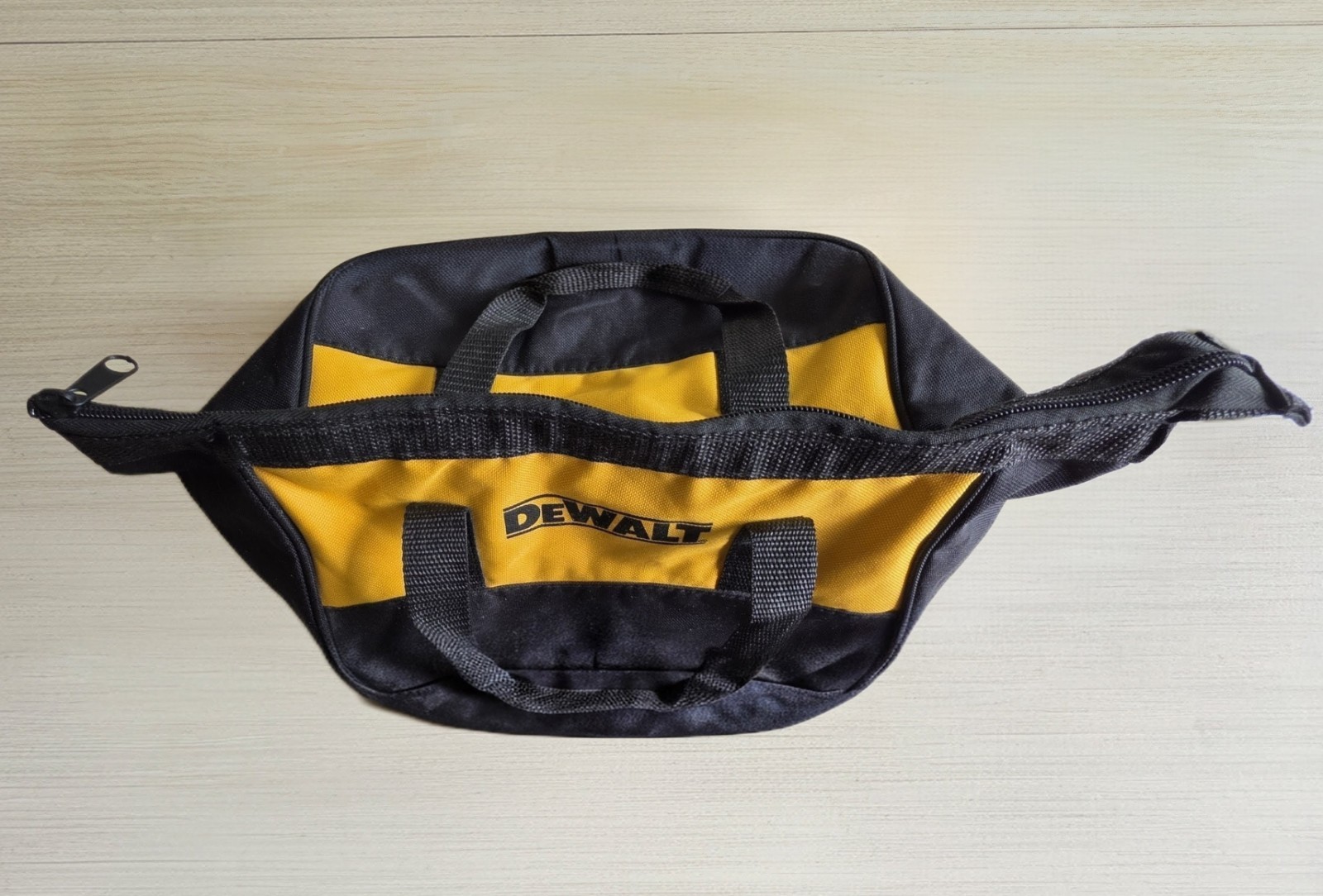 DeWALT Small Canvas Tool Bag – Black & Yellow – Excellent Condition