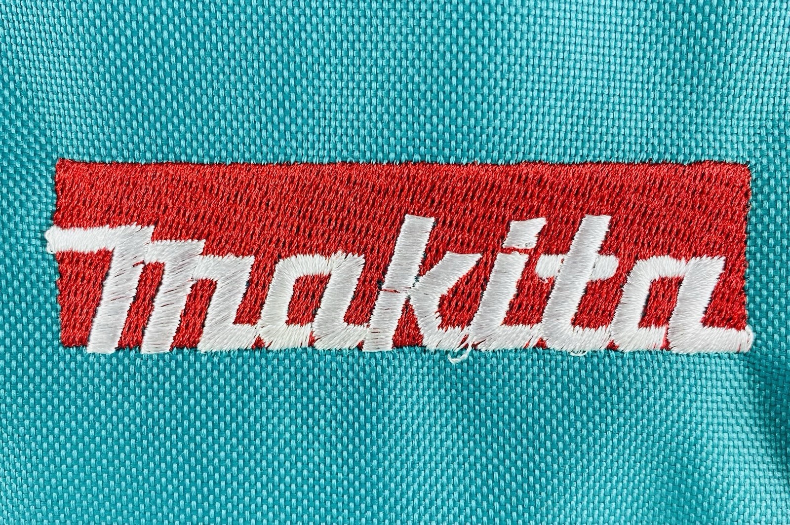 Makita Medium Size Contractor Tool Bag with Strap (13″ x 8″ x 10″) NEW