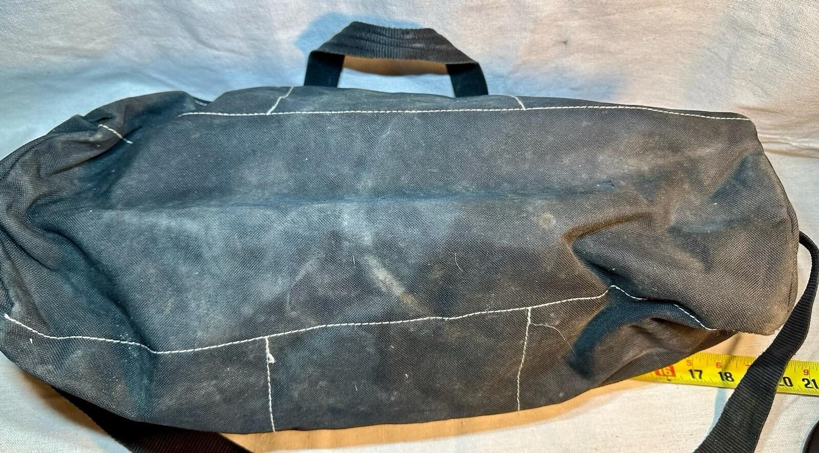 Husky Tote Tool Carry Bag 18″ Long with Zipper Closure 9 pockets (G)