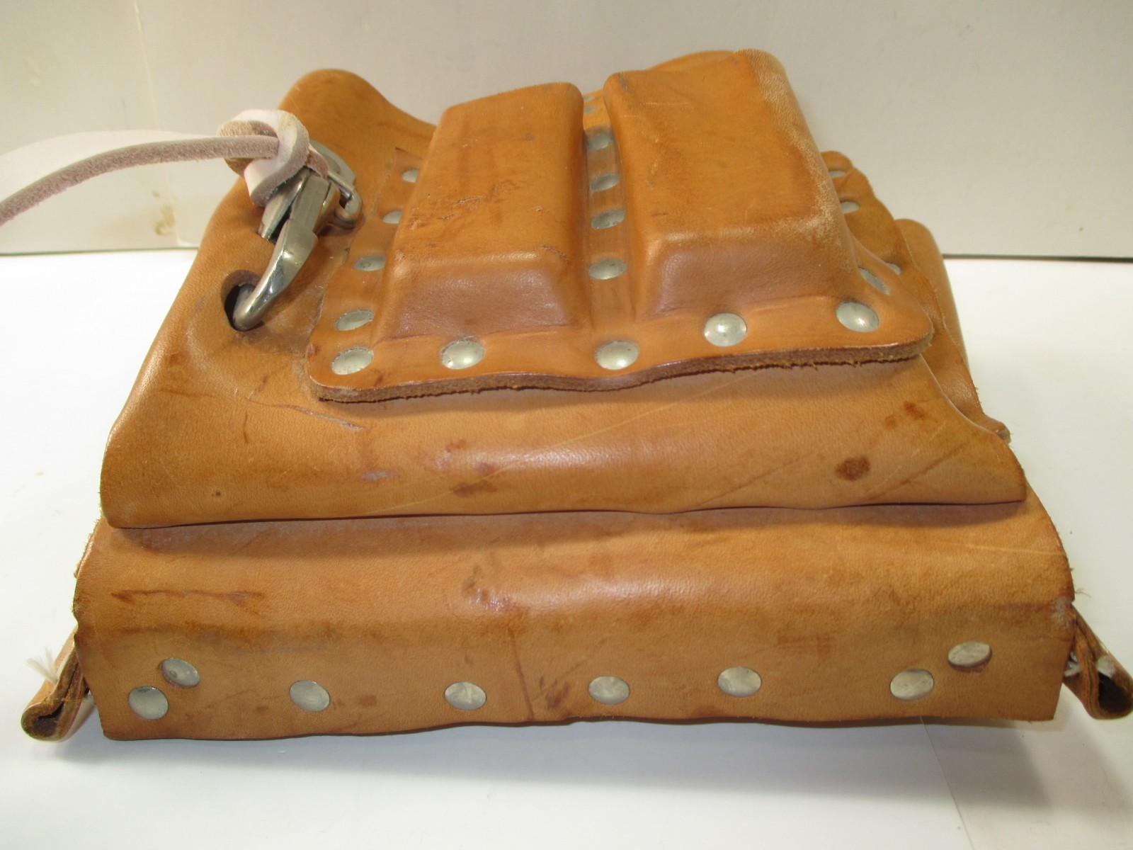 KLEIN TOOLS 5165~10-POCKET -TAN LEATHER TOOL POUCH~KNIFE SNAP~TAPE THONG~U.S.A.