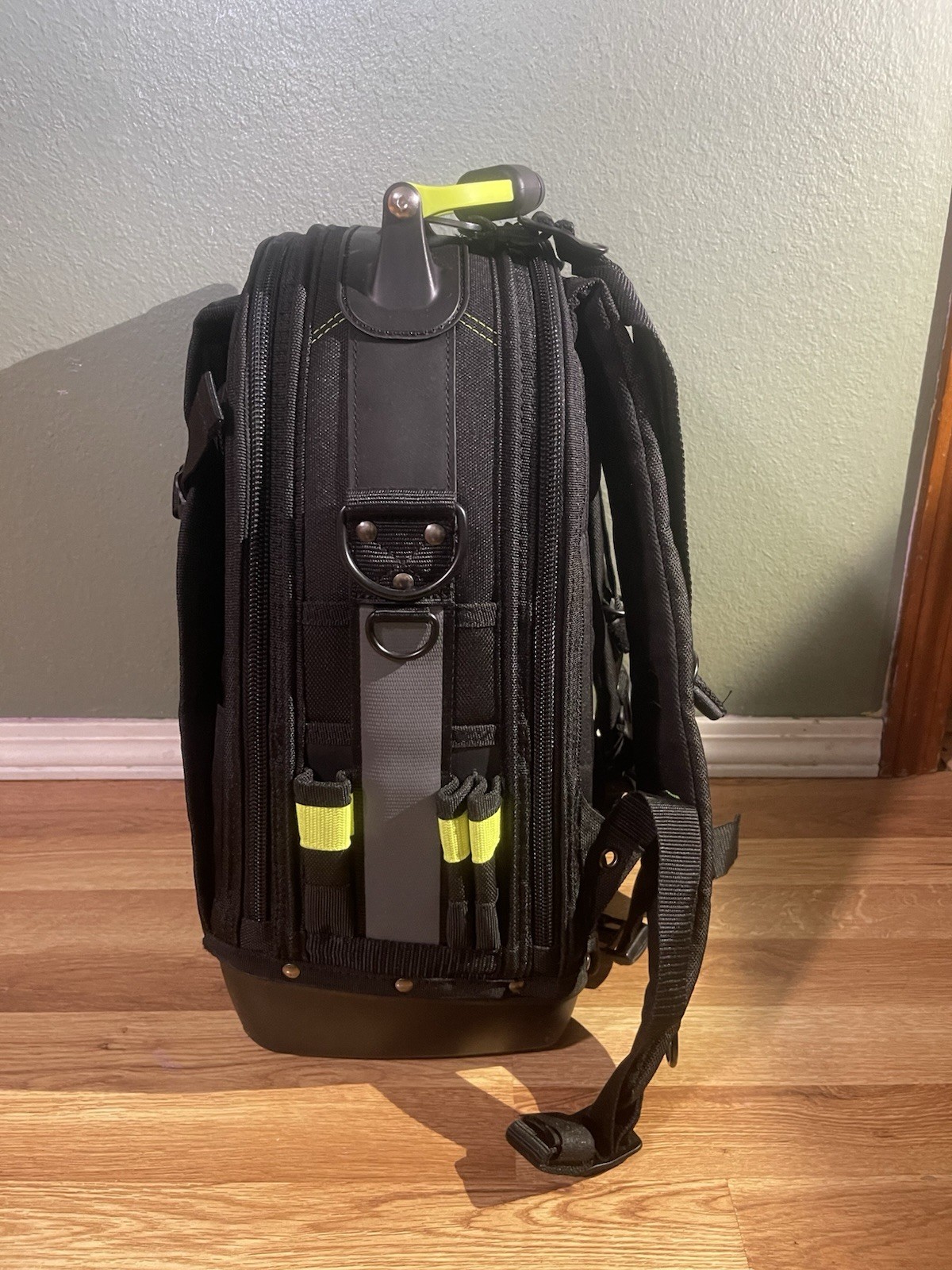 VETO PRO PAC Tech Pac Special Ops Large Nylon Tool Backpack Black/Yellow