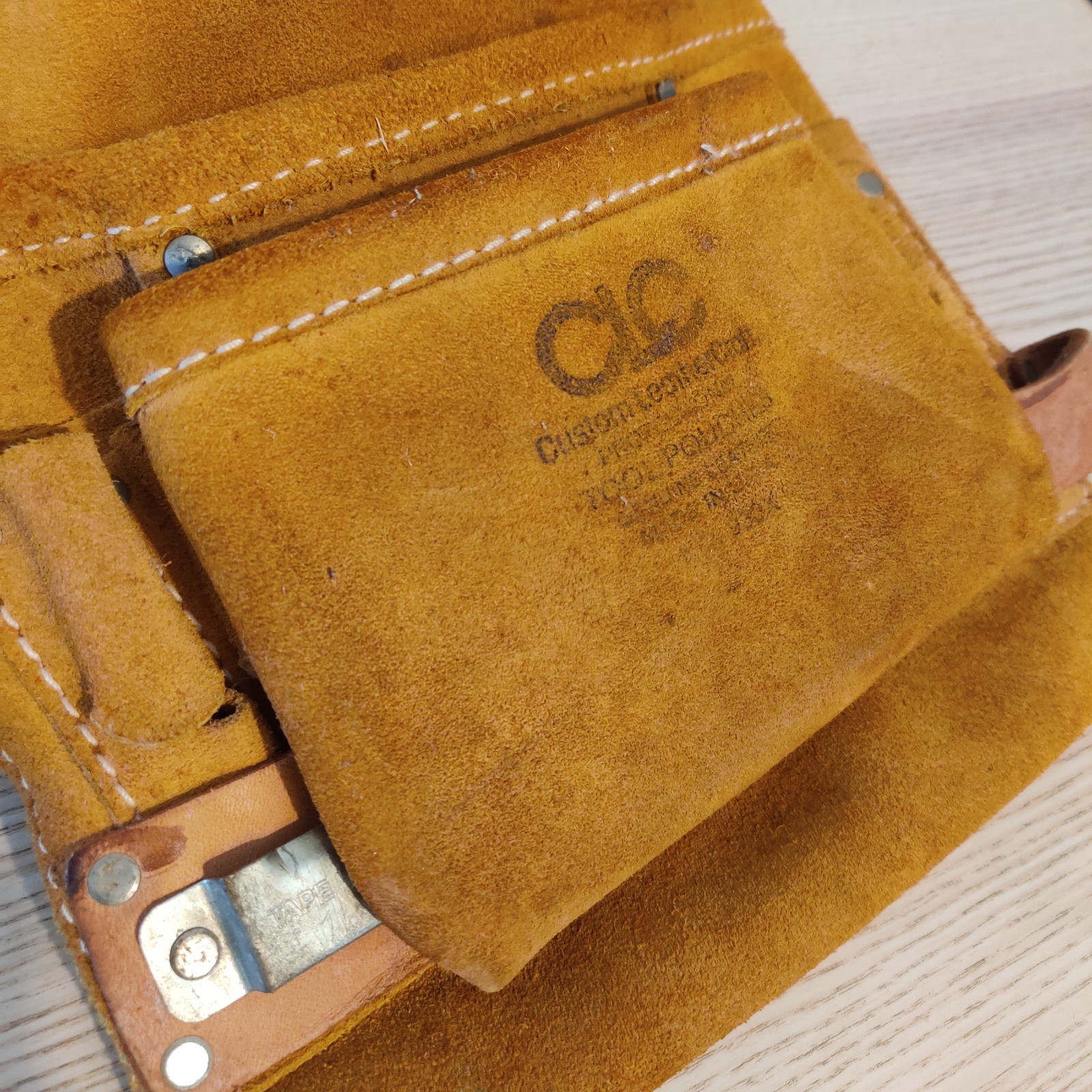 Craftsman 40391 Carpenter Leather Tool Belt 42-46 Tape Measure Holder CLC Pouch
