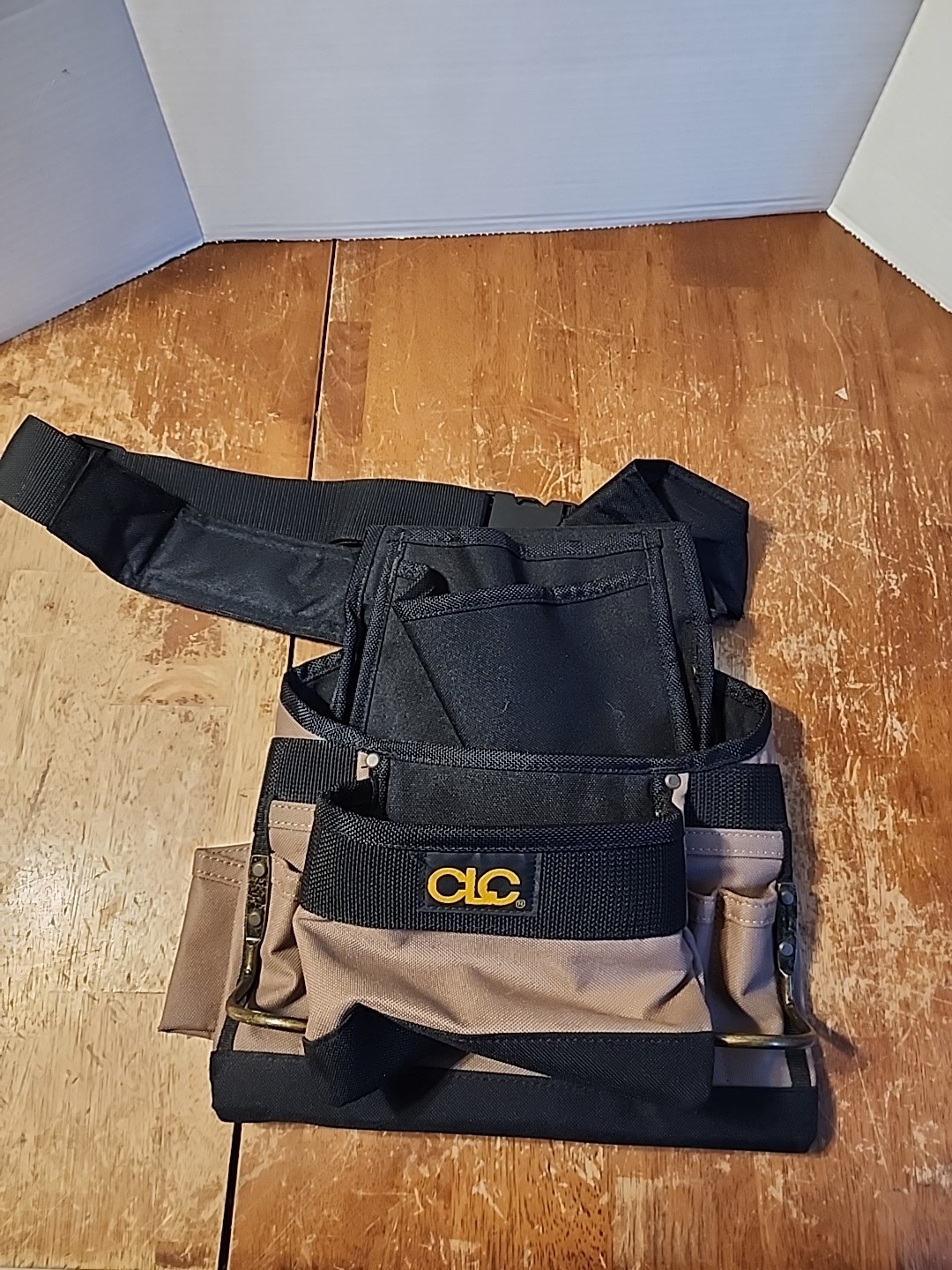CLC 3.75 in. W X 14.25 in. H Polyester Tool Bag 11 pocket Black/Tan 1 pc