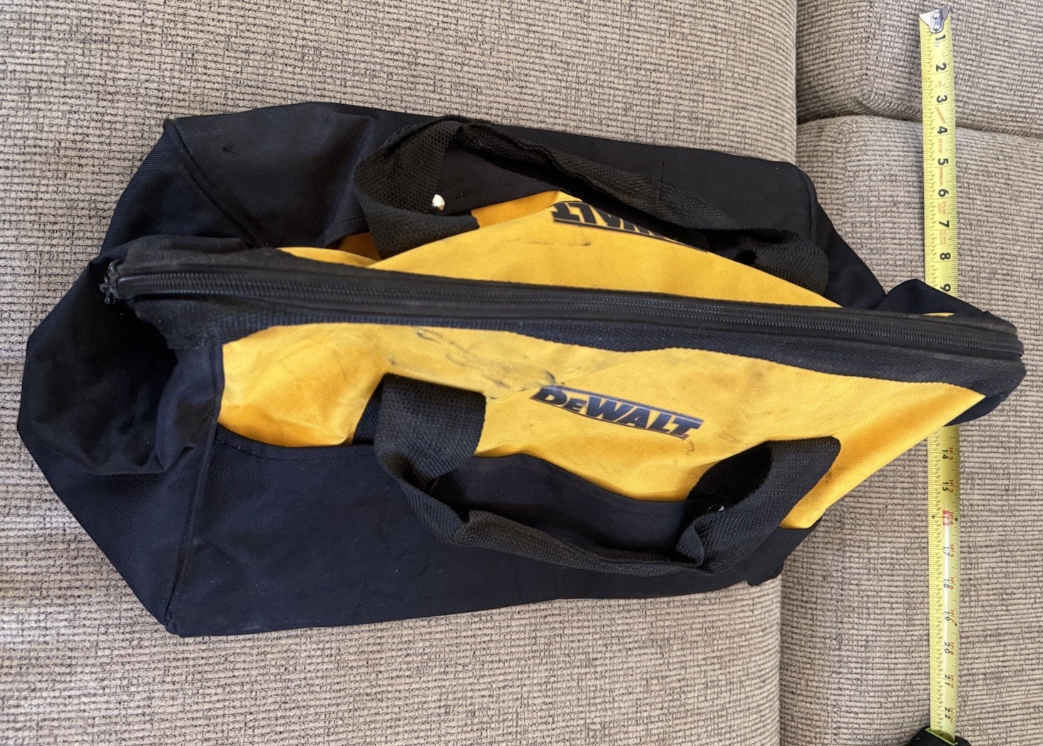 New Dewalt DCK019 Tool Bag Heavy Duty Ballistic Nylon 19” x 12″ x11″ w 6 pockets