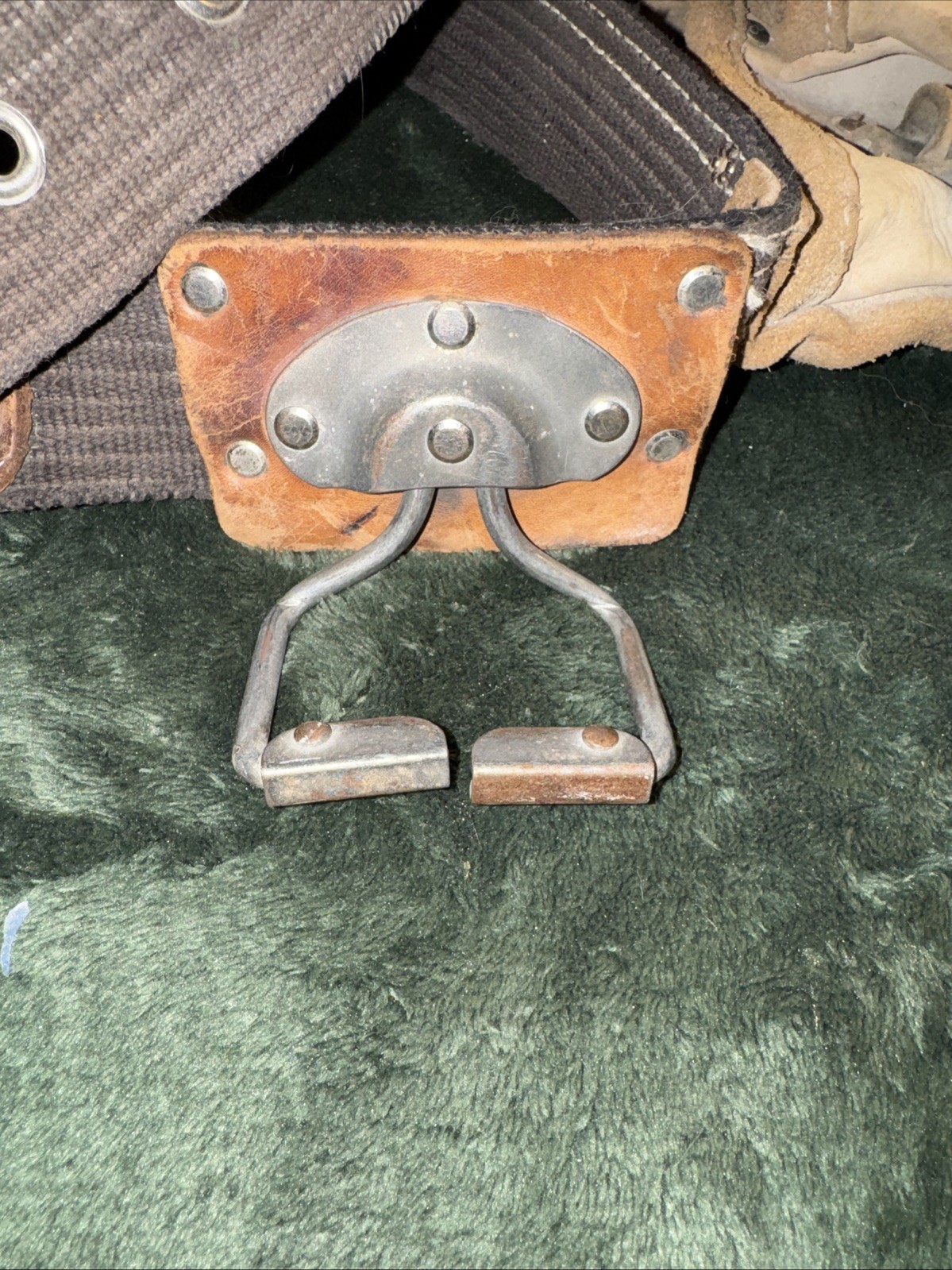 CLC Leather Tool Belt Custom Leather Craft No 175274 Adjustable Belt Buckle