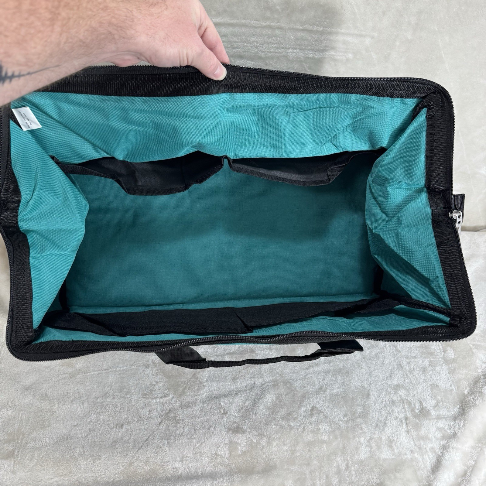 MAKITA 831271-6 21″ X 12″ CONTRACTOR TOOL BAG – BLUE/LIGHT GRAY/BLACK