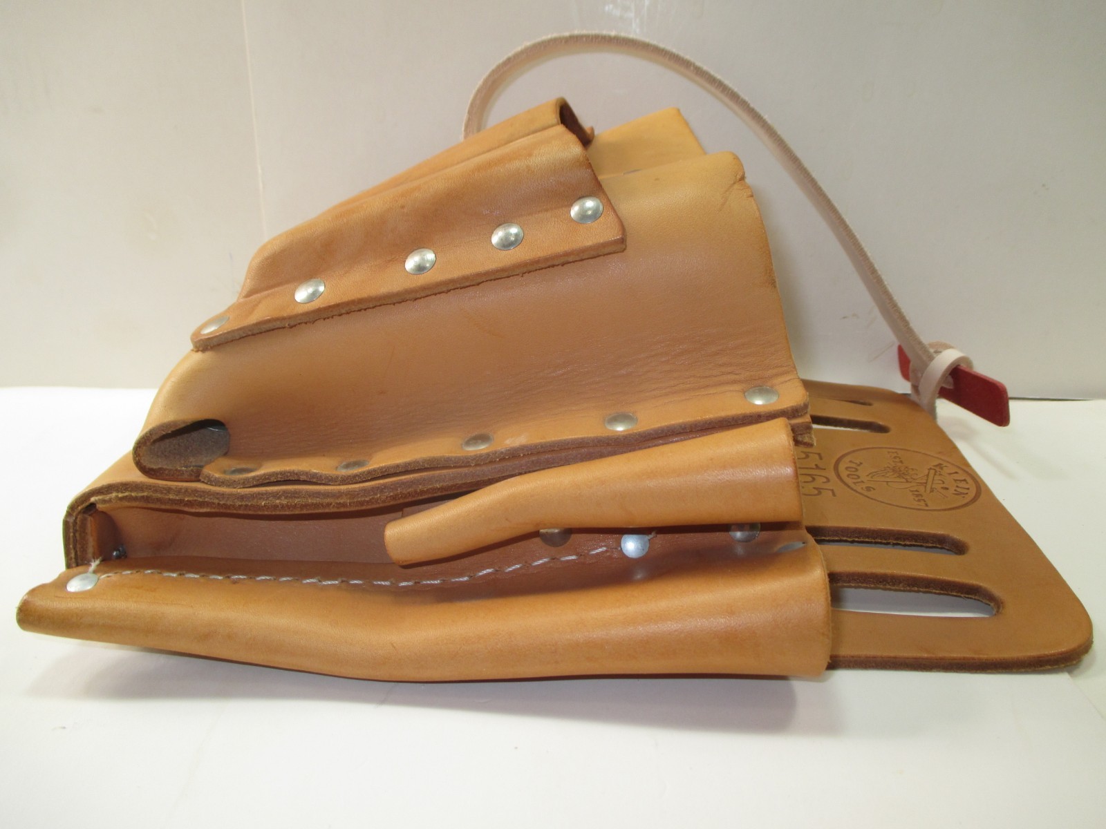 KLEIN TOOLS 5165~10-POCKET -TAN LEATHER TOOL POUCH~TAPE THONG~KNIFE SNAP~U.S.A.