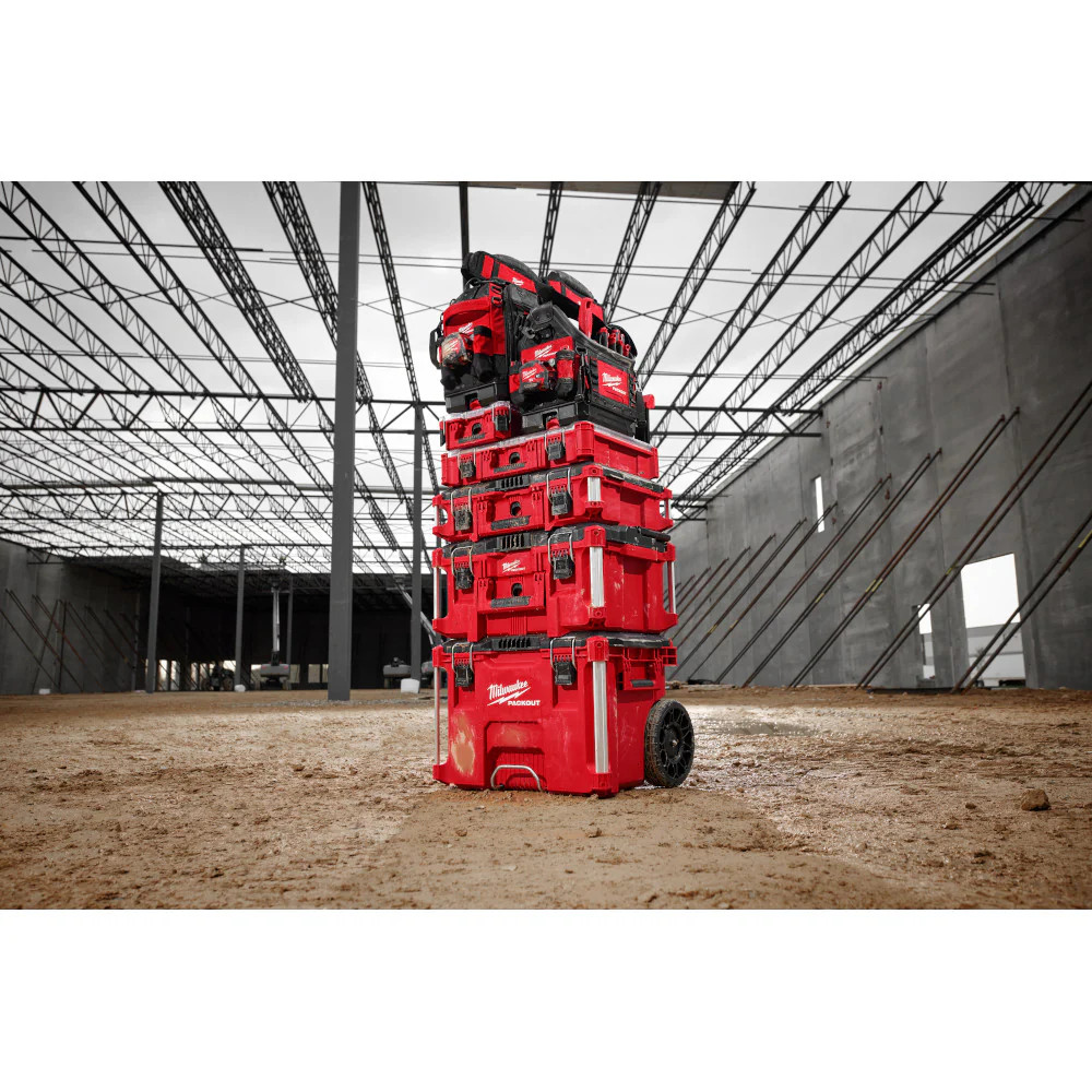 Milwaukee 48-22-8316 PACKOUT 15″ Structured Tool Bag