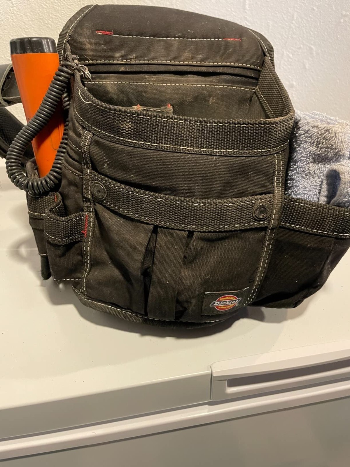 Reinforced Puncture-Resistant Tool Belt Pouch with 8 Pockets and Adjustable Belt